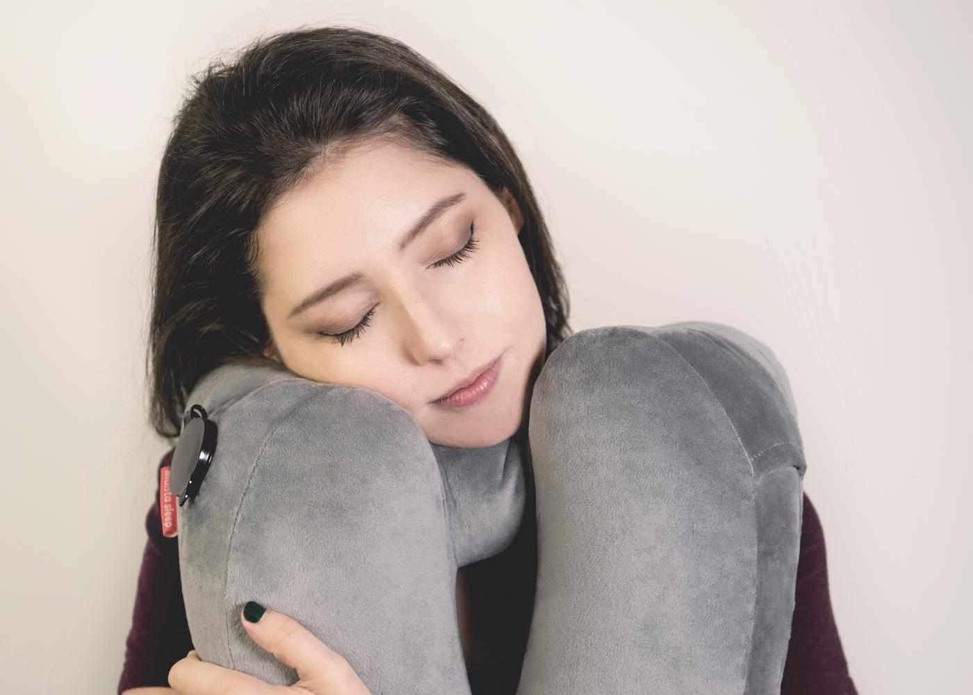 manta-sleep-travel-pillow-aufblasbares-reisekissen image 8